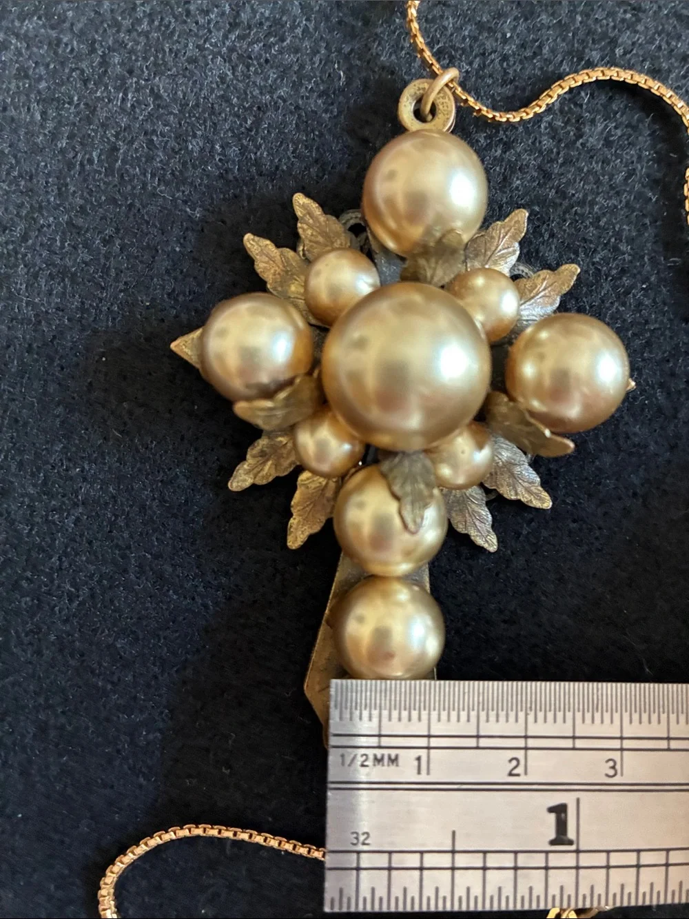Vintage Cross Victorian Pendent Necklace Gold Tone Leaves And Large Faux Pearl